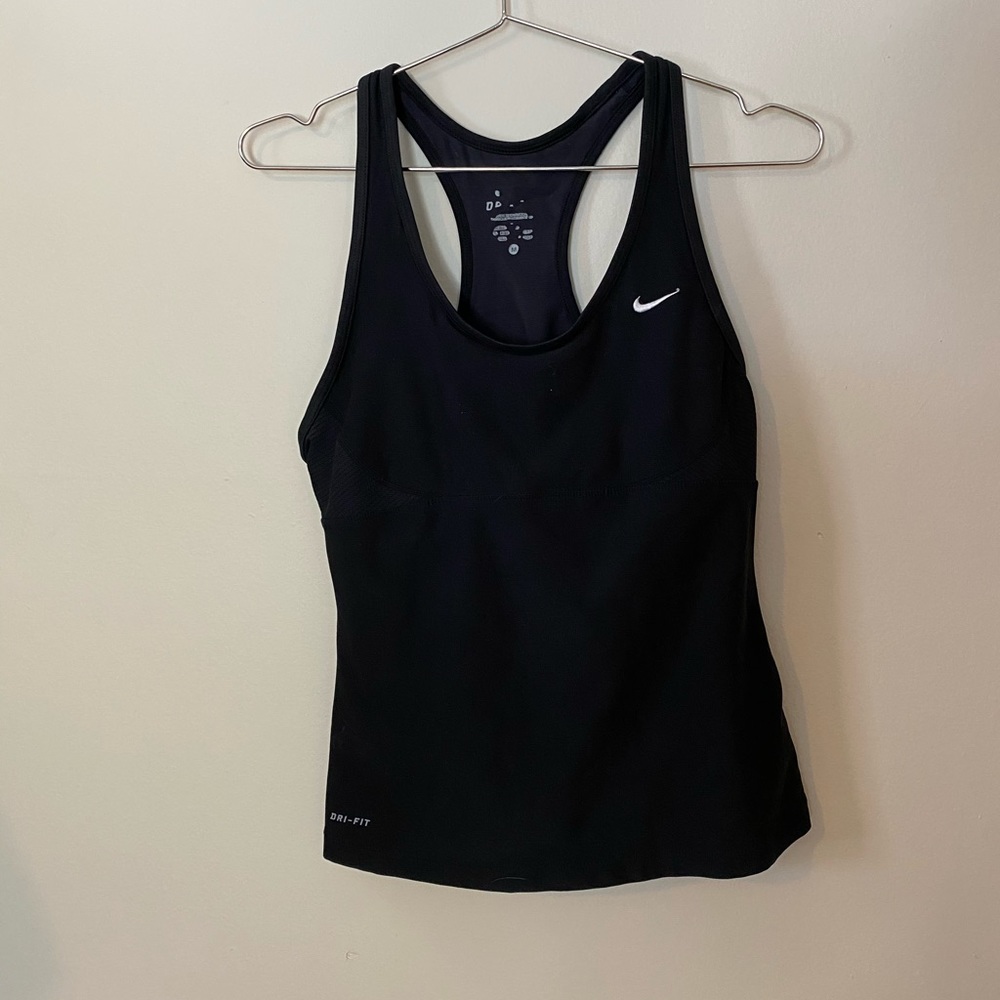Nike workout tank with built in bra